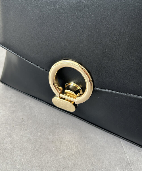 Thevon(ゼボン)の「GLDバックル合皮ショルダー(ショルダーバッグ・レディース・ブラック/グレイッシュベージュ/ブラウン・FREE)」の18枚目の写真