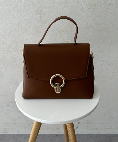 Thevon(ゼボン)の「GLDバックル合皮ショルダー(ショルダーバッグ・レディース・ブラック/グレイッシュベージュ/ブラウン・FREE)」の15枚目の写真