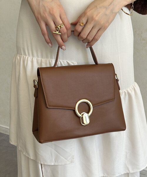 Thevon(ゼボン)の「GLDバックル合皮ショルダー(ショルダーバッグ・レディース・ブラック/グレイッシュベージュ/ブラウン・FREE)」の13枚目の写真