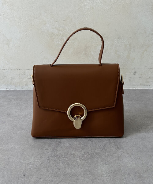 Thevon(ゼボン)の「GLDバックル合皮ショルダー(ショルダーバッグ・レディース・ブラック/グレイッシュベージュ/ブラウン・FREE)」の11枚目の写真