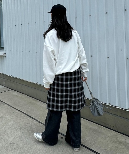 CIAOPANIC TYPY（チャオパニックティピー）の「【UNISEX】MOON/EARTHスウェット（スウェット・レディース・グレー/ブラック/ホワイト/ホワイト系その他・MEDIUM/LARGE）」の9枚目の写真