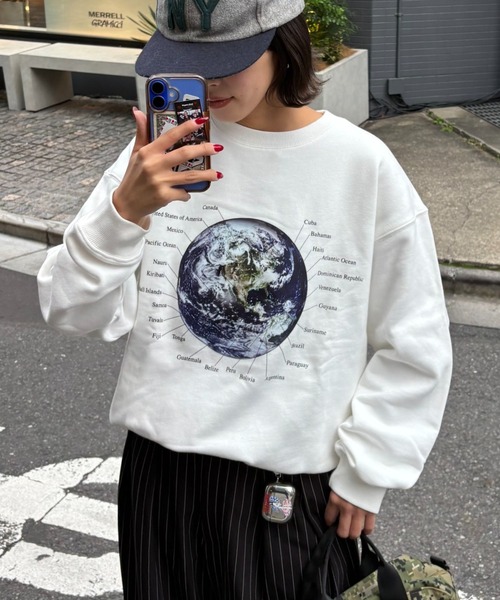 セール】【UNISEX】MOON/EARTHスウェット（スウェット）｜CIAOPANIC