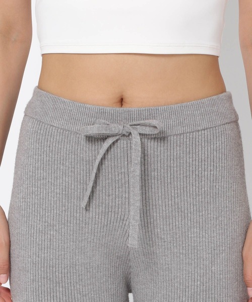 HEREIAM（ヘレイアム）の「【HEREIAM】マシンウォッシャブル可/ファインタッチフレアニットパンツ（その他パンツ・レディース・グレー/ブラック・SMALL/MEDIUM）」の21枚目の写真