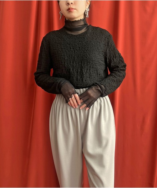 LHELBIE(レルビエ)の「レイヤードライクシャーリングトップス(Tシャツ/カットソー・レディース・オフホワイト/ブラック/イエロー系その他・M)」の12枚目の写真