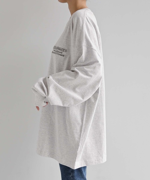 ANME(アンメ)の「ERAReactエンブロイダリーロゴ長袖Tシャツ(Tシャツ/カットソー・レディース・ネイビー/オートミール/チャコールグレー/オフホワイト・M/L)」の9枚目の写真
