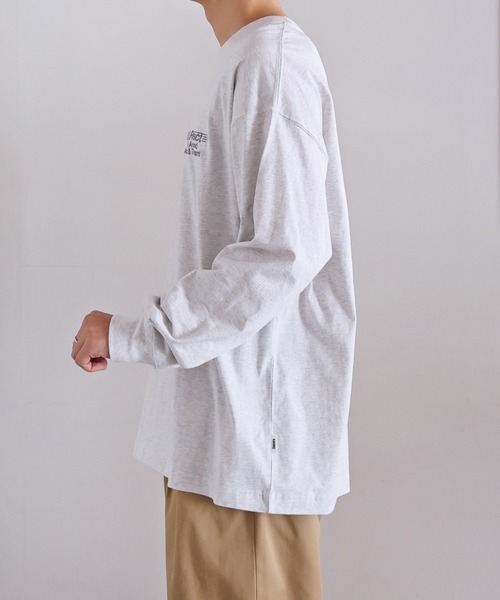 ANME(アンメ)の「ERAReactエンブロイダリーロゴ長袖Tシャツ(Tシャツ/カットソー・レディース・ネイビー/オートミール/チャコールグレー/オフホワイト・M/L)」の15枚目の写真