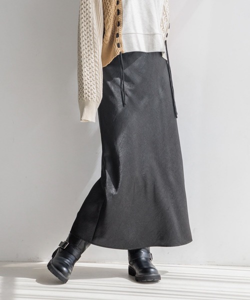 LOWRYS FARM（ローリーズファーム）の「サテンフレアスカート 133493
