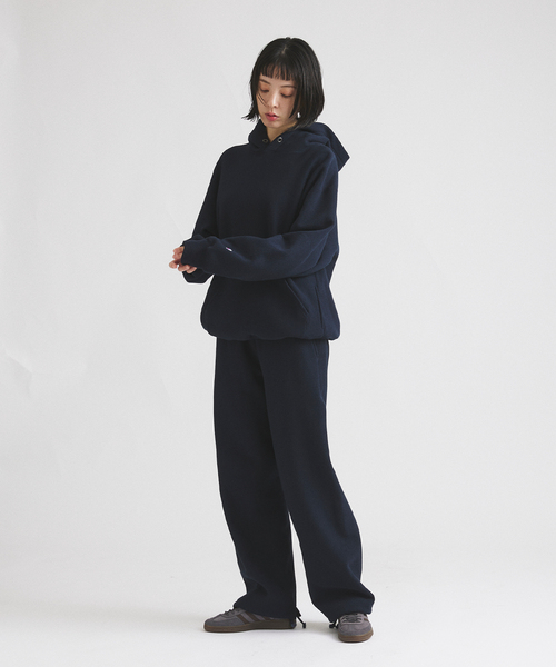 Champion(チャンピオン)の「CHAMPION / チャンピオン 別注 SOLID SWEAT HOODIE(パーカー・メンズ・ブラック系その他/ネイビー/チャコールグレー・X-LARGE/LARGE/MEDIUM)」の8枚目の写真