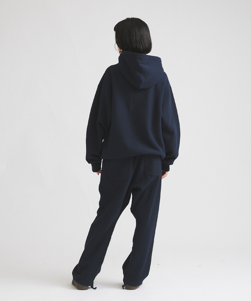 Champion(チャンピオン)の「CHAMPION / チャンピオン 別注 SOLID SWEAT HOODIE(パーカー・メンズ・ブラック系その他/ネイビー/チャコールグレー・X-LARGE/LARGE/MEDIUM)」の10枚目の写真