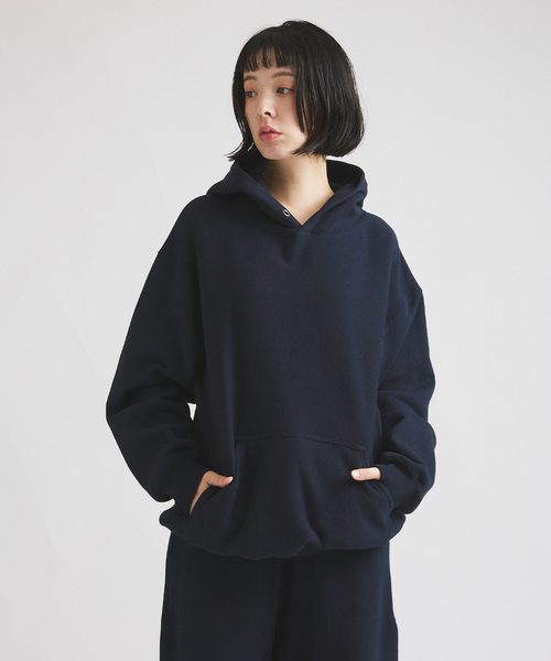 Champion(チャンピオン)の「CHAMPION / チャンピオン 別注 SOLID SWEAT HOODIE(パーカー・メンズ・ブラック系その他/ネイビー/チャコールグレー・X-LARGE/LARGE/MEDIUM)」の11枚目の写真