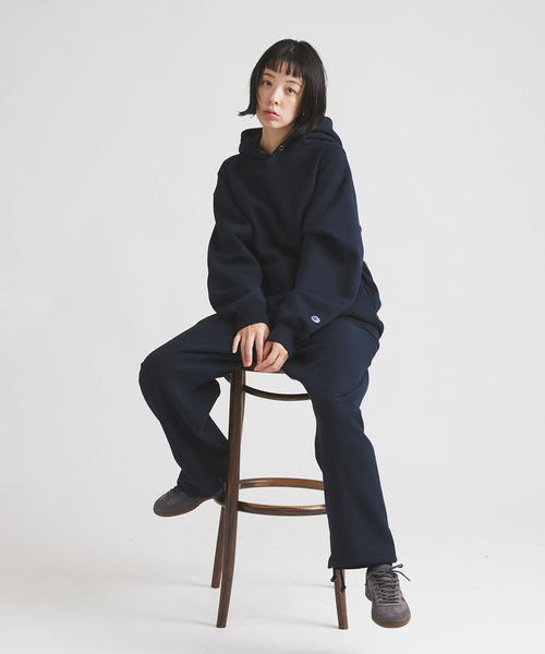 Champion(チャンピオン)の「CHAMPION / チャンピオン 別注 SOLID SWEAT HOODIE(パーカー・メンズ・ブラック系その他/ネイビー/チャコールグレー・X-LARGE/LARGE/MEDIUM)」の14枚目の写真