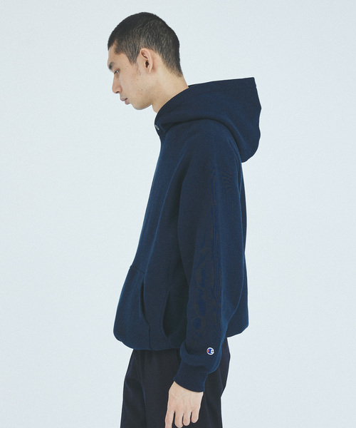 Champion(チャンピオン)の「CHAMPION / チャンピオン 別注 SOLID SWEAT HOODIE(パーカー・メンズ・ブラック系その他/ネイビー/チャコールグレー・X-LARGE/LARGE/MEDIUM)」の22枚目の写真