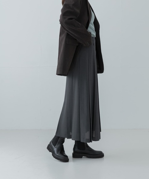 URBAN RESEARCH（アーバンリサーチ）の「梳毛ライクプリーツスカート（スカート・レディース・グレー/チャコールグレー・36/38）」の6枚目の写真