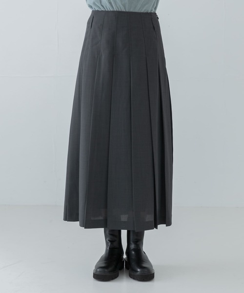 URBAN RESEARCH（アーバンリサーチ）の「梳毛ライクプリーツスカート（スカート・レディース・グレー/チャコールグレー・36/38）」の14枚目の写真