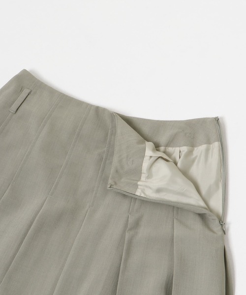 URBAN RESEARCH（アーバンリサーチ）の「梳毛ライクプリーツスカート（スカート・レディース・グレー/チャコールグレー・36/38）」の19枚目の写真