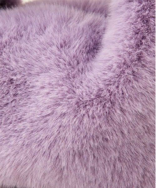 LE VERNIS(ル・ベルニ)の「LE VERNIS(ル・ベルニ)Fake fur micro bag(ハンドバッグ・レディース・ライトベージュ/パープル/オレンジ/ブラウン/グリーン/ピンク・FREE)」の9枚目の写真