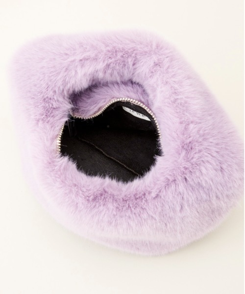 LE VERNIS(ル・ベルニ)の「LE VERNIS(ル・ベルニ)Fake fur micro bag(ハンドバッグ・レディース・ライトベージュ/パープル/オレンジ/ブラウン/グリーン/ピンク・FREE)」の11枚目の写真