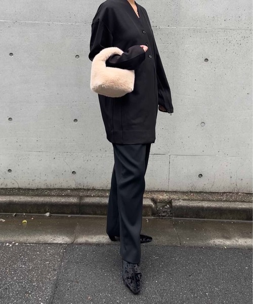 LE VERNIS(ル・ベルニ)の「LE VERNIS(ル・ベルニ)Fake fur micro bag(ハンドバッグ・レディース・ライトベージュ/パープル/オレンジ/ブラウン/グリーン/ピンク・FREE)」の19枚目の写真