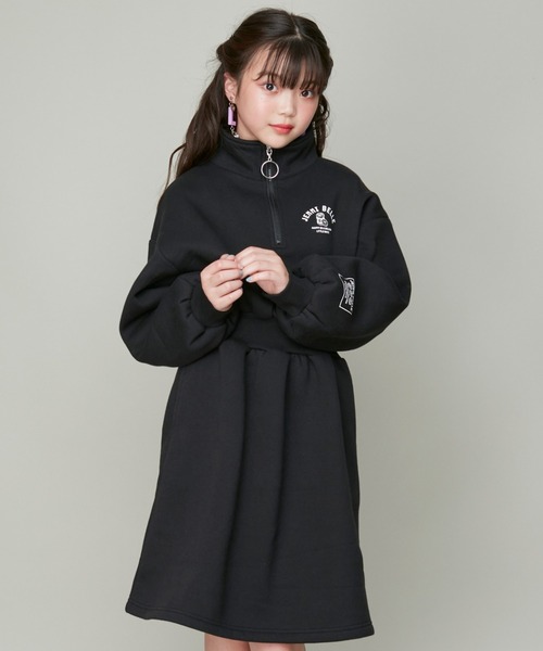 JENNI belle(ジェニィベル)の「【WEB限定】【あったか】裏起毛ハーフZIPワンピ(ワンピース・キッズ・サックスブルー/ブラック・130cm/140cm/150cm/120cm)」の1枚目の写真