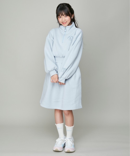 JENNI belle(ジェニィベル)の「【WEB限定】【あったか】裏起毛ハーフZIPワンピ(ワンピース・キッズ・サックスブルー/ブラック・130cm/140cm/150cm/120cm)」の3枚目の写真