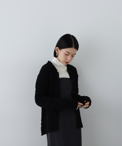 N.（N. Natural Beauty Basic）（エヌエヌナチュラルビューティーベーシック）の「◆ふくれシャーリング襟付きニットカーディガン（カーディガン/ボレロ・レディース・オフホワイト/レモンイエロー/ブラック・MEDIUM）」の16枚目の写真