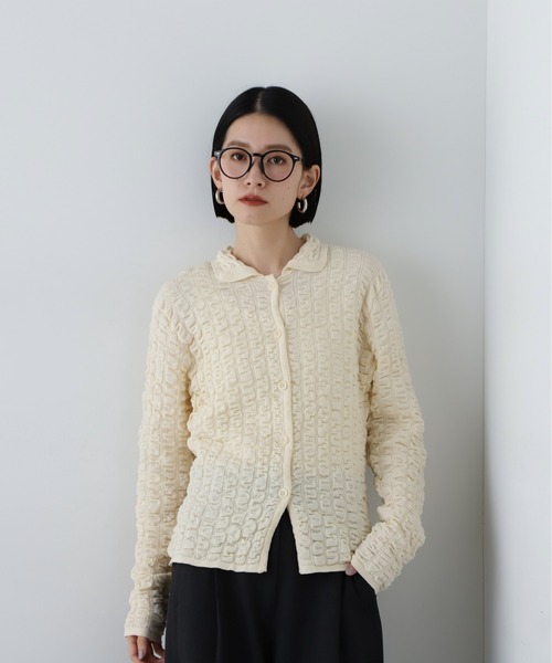 N.（N. Natural Beauty Basic）（エヌエヌナチュラルビューティーベーシック）の「◆ふくれシャーリング襟付きニットカーディガン（カーディガン/ボレロ・レディース・オフホワイト/レモンイエロー/ブラック・MEDIUM）」の4枚目の写真