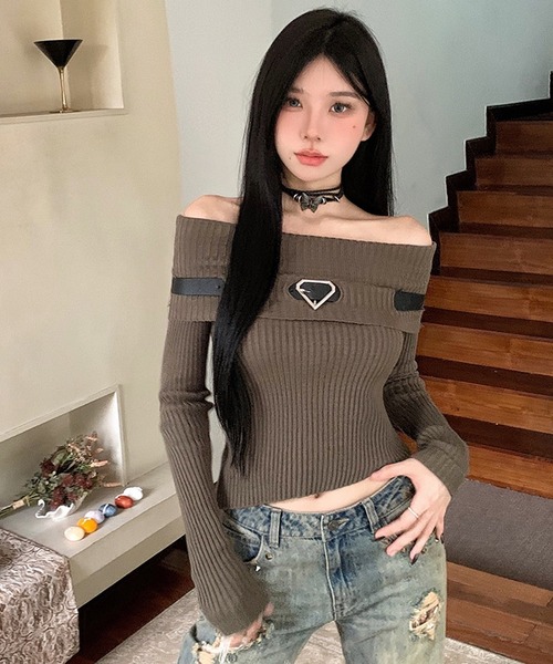 shopnikoniko(ショップニコニコ)の「ベルト付き オフショルダー リブニットトップス(ニット/セーター・レディース・ブラック/ブラウン/アイボリー・フリー)」の6枚目の写真