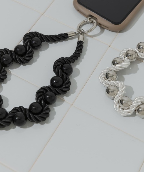 SMELLY（スメリー）の「ツイストロープボールハンドストラップ（スマホグッズ・レディース・ブラック/シルバー・-）」の5枚目の写真