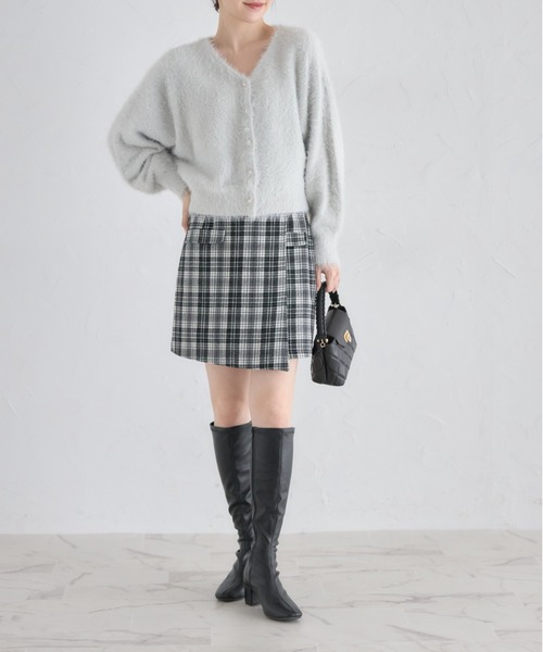 tocco closet(トッコ クローゼット)の「インナーパンツ付きビジュー装飾チェックラップスカート(スカート・レディース・ブラック/ブラウン・M)」の3枚目の写真