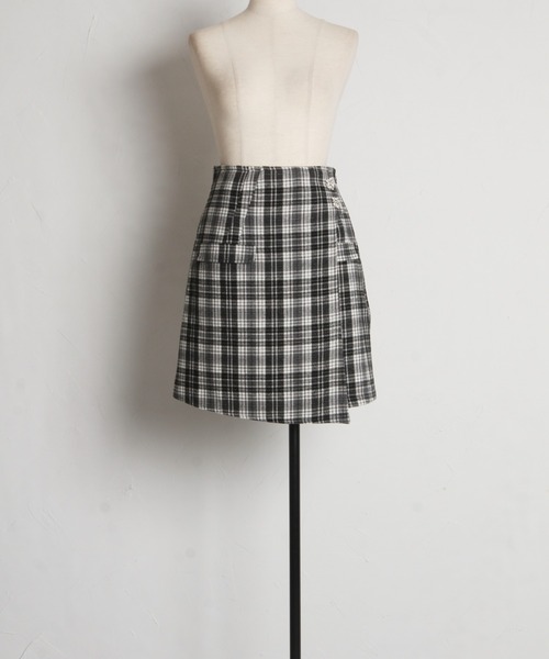 tocco closet(トッコ クローゼット)の「インナーパンツ付きビジュー装飾チェックラップスカート(スカート・レディース・ブラック/ブラウン・M)」の13枚目の写真