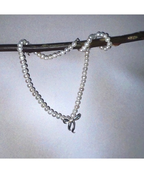 NUAVO(ヌアボ)の「Ribbon tie pearls(ネックレス・レディース・シルバー・FREE)」の6枚目の写真