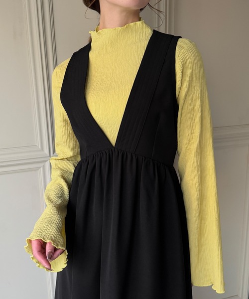 JUNOAH（ジュノア）の「Vネックギャザージャンパースカート（ジャンパースカート・レディース・チャコール/アイボリー/ブラック・X-LARGE/LARGE/MEDIUM）」の12枚目の写真