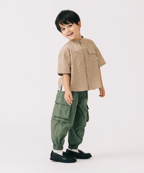 B:MING by BEAMS（ビーミングバイビームス）の「バックプリント ショートスリーブ バンドカラーシャツ 2025SS（100～140cm）（シャツ/ブラウス・キッズ・ベージュ/サックスブルー・130/120/140/110/100）」の5枚目の写真