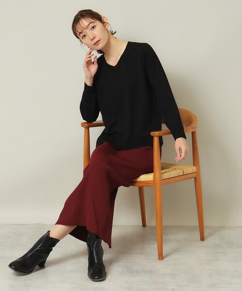 ITS'DEMO（イッツデモ）の「◆【通勤／薄手／手洗い可】ラメVネック天竺ニット（ニット/セーター・レディース・ブルー系その他/ピンク/オフホワイト/ライトグレー/ブラック・00）」の14枚目の写真