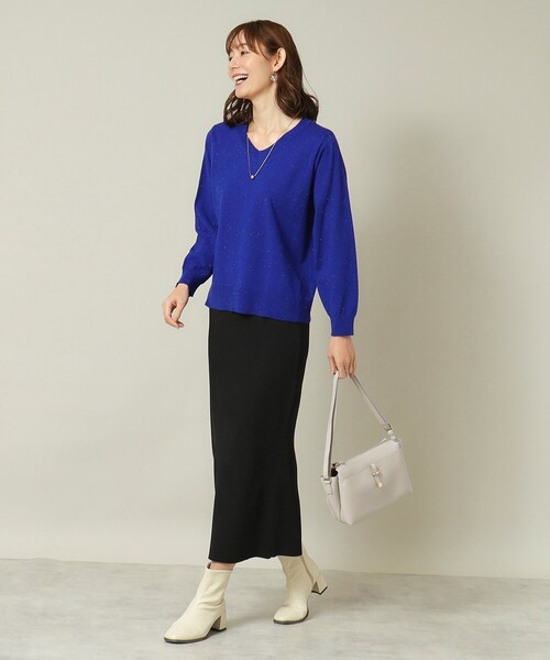 ITS'DEMO（イッツデモ）の「◆【通勤／薄手／手洗い可】ラメVネック天竺ニット（ニット/セーター・レディース・ブルー系その他/ピンク/オフホワイト/ライトグレー/ブラック・00）」の22枚目の写真