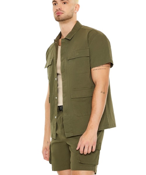 FOREVER 21（フォーエバー トゥエンティーワン）の「ポケットミリタリーシャツ（シャツ/ブラウス・メンズ・グリーン系その他6・X-LARGE/LARGE）」の5枚目の写真