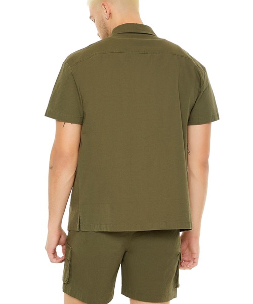 FOREVER 21（フォーエバー トゥエンティーワン）の「ポケットミリタリーシャツ（シャツ/ブラウス・メンズ・グリーン系その他6・X-LARGE/LARGE）」の3枚目の写真
