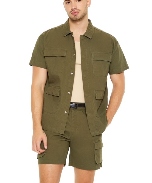 FOREVER 21（フォーエバー トゥエンティーワン）の「ポケットミリタリーシャツ（シャツ/ブラウス・メンズ・グリーン系その他6・X-LARGE/LARGE）」の4枚目の写真