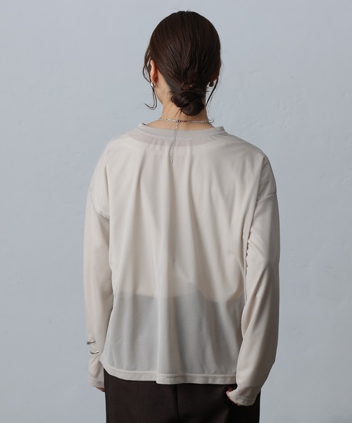 COLONY 2139(コロニートゥーワンスリーナイン)の「シアー長袖Tシャツ(Tシャツ/カットソー・レディース・ホワイト/ベージュ/ブラック/グレイッシュベージュ・FREE)」の17枚目の写真