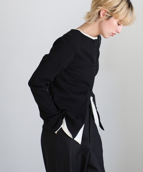 select MOCA（セレクトモカ）の「2WAYボタンデザインリブトップス（Tシャツ/カットソー・レディース・グレー/ブラック/アイボリー/ブラック系その他・FREE）」の19枚目の写真