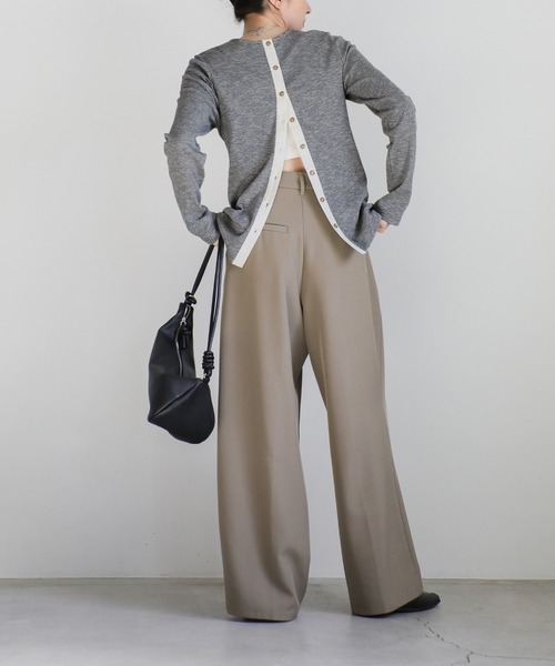 select MOCA（セレクトモカ）の「2WAYボタンデザインリブトップス（Tシャツ/カットソー・レディース・グレー/ブラック/アイボリー/ブラック系その他・FREE）」の9枚目の写真