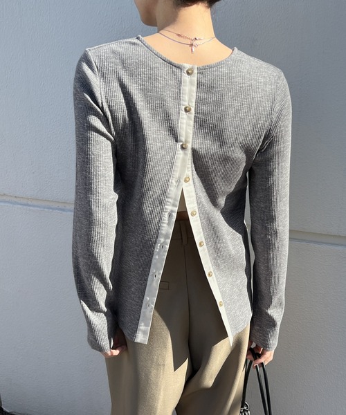 select MOCA（セレクトモカ）の「2WAYボタンデザインリブトップス（Tシャツ/カットソー・レディース・グレー/ブラック/アイボリー/ブラック系その他・FREE）」の14枚目の写真