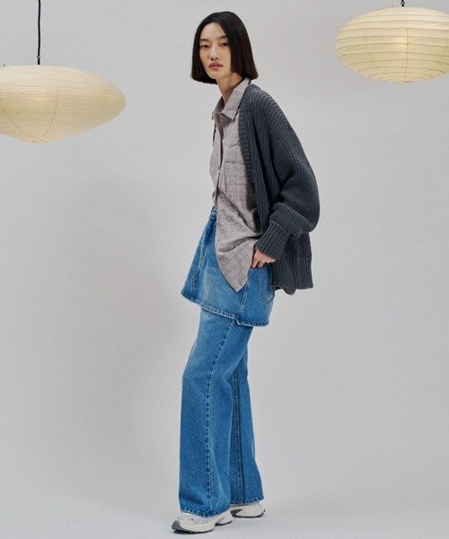 emmi（エミ）の「スカートレイヤードセミフレアパンツ（その他パンツ・レディース・ベージュ/インディゴブルー・0/1）」の4枚目の写真