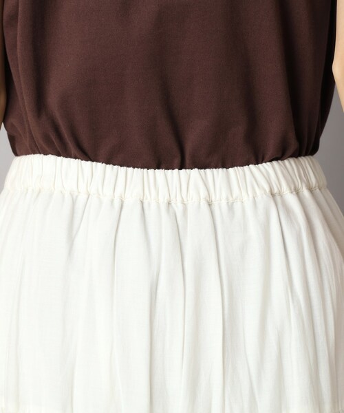 DRESSTERIOR（ドレステリア）の「【大人百花春号掲載 モデル美香さん着用】洗える/コットンボイルティアードスカート（スカート・レディース・スミクロ/ブルー系その他/オフホワイト・34/36/38/40）」の16枚目の写真