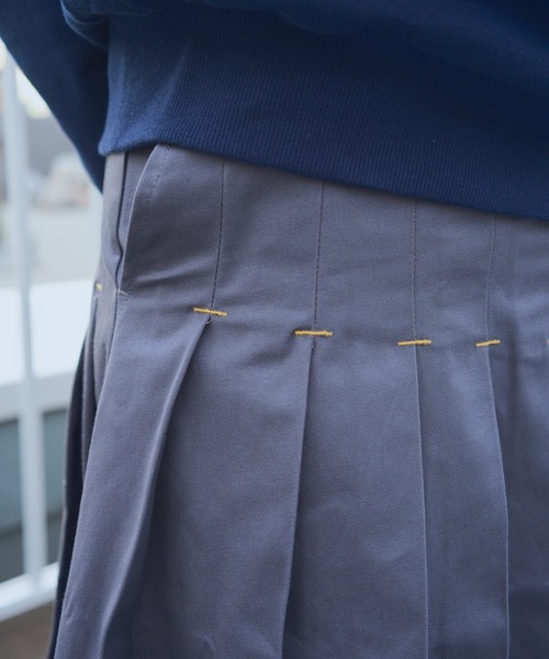 common gull products.(コモンガルプロダクツ)の「街のチノプリーツスカート(スカート・レディース・ベージュ系/グレー系/ブラック系/ネイビー・MEDIUM/SMALL)」の19枚目の写真