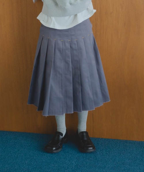common gull products.(コモンガルプロダクツ)の「街のチノプリーツスカート(スカート・レディース・ベージュ系/グレー系/ブラック系/ネイビー・MEDIUM/SMALL)」の21枚目の写真