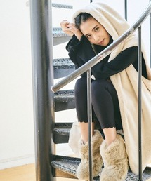 mikomori（ミコモリ）の「FUR VEST（ベスト）」