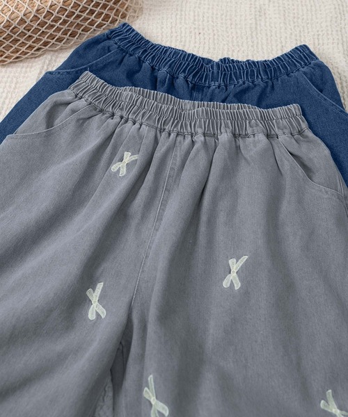 aimoha（アイモハ）の「刺繍デニムイージーパンツ（デニムパンツ・レディース・ライトブルー/ネイビー・FREE）」の7枚目の写真