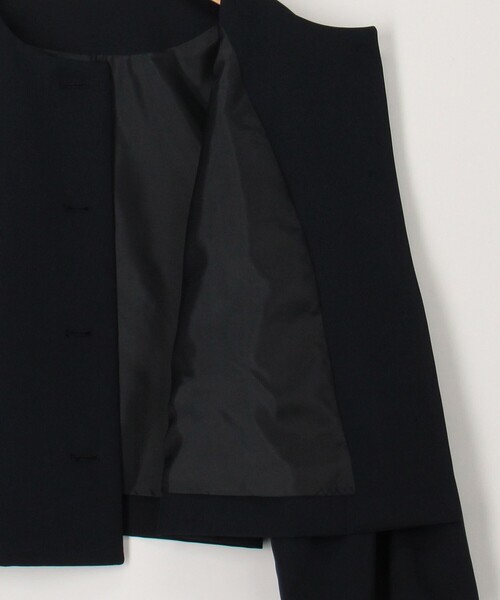 MICO COULIER（ミコクリエ）の「《オケージョン対応》ダブルクロスストレッチジャケット（ノーカラージャケット・レディース・ネイビー/ベージュ・38）」の21枚目の写真