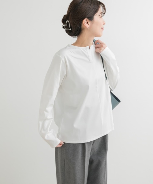 URBAN RESEARCH DOORS（アーバンリサーチドアーズ）の「シルケットコットンヘンリーネックプルオーバー（シャツ/ブラウス・レディース・ネイビー/アイボリー/ブルー・MEDIUM）」の9枚目の写真